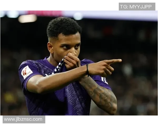 球星手势足球：用肢体语言诠释足球艺术与竞技精神